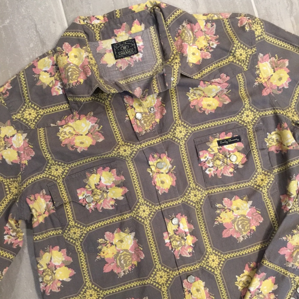 Lucky Brand snap button down western style shirt.